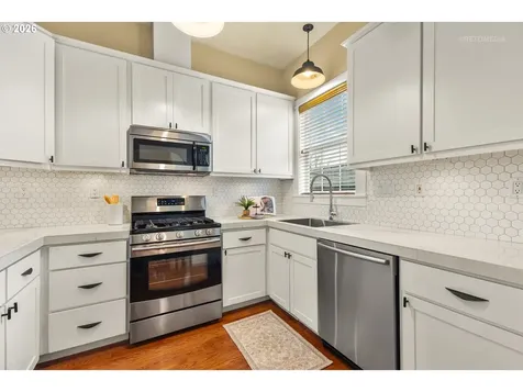 3936 NE Grand Avenue Portland OR 97212