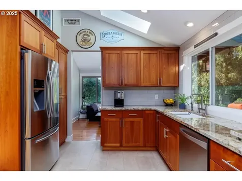 9485 SW Washington Street Portland OR 97225