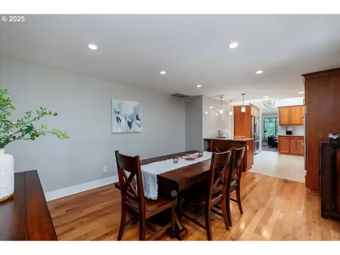 9485 SW Washington Street Portland OR 97225