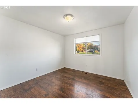 3046 Crystal Mountain Avenue Medford OR 97504