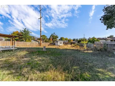 3046 Crystal Mountain Avenue Medford OR 97504