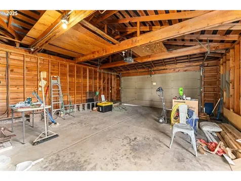 3046 Crystal Mountain Avenue Medford OR 97504