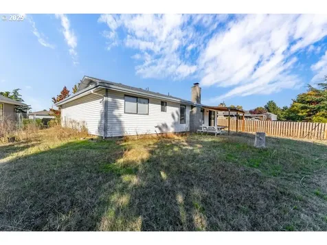 3046 Crystal Mountain Avenue Medford OR 97504