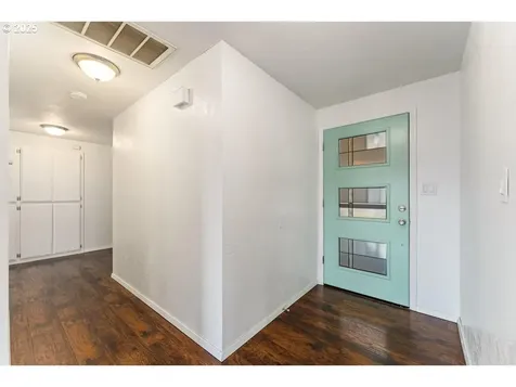 3046 Crystal Mountain Avenue Medford OR 97504