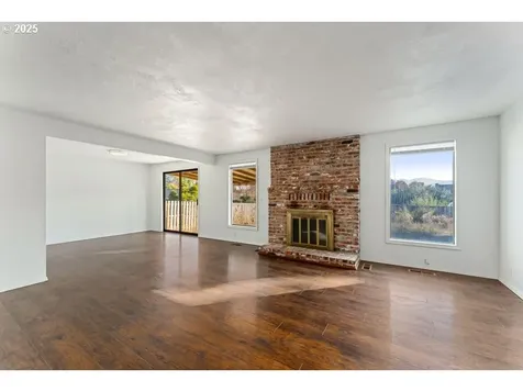 3046 Crystal Mountain Avenue Medford OR 97504