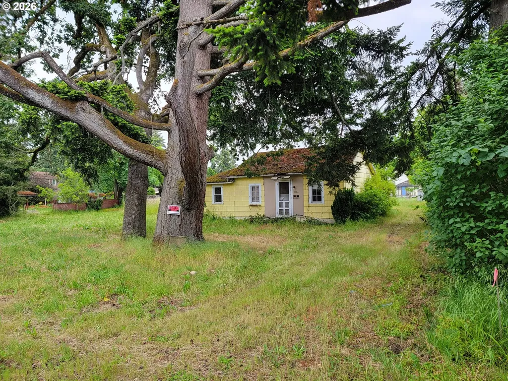 1100 E Santiam Street Stayton OR 97383