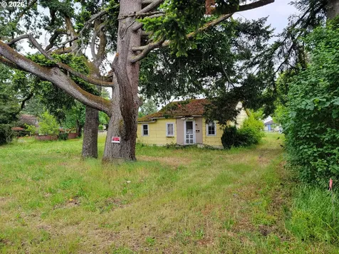 1100 E Santiam Street Stayton OR 97383