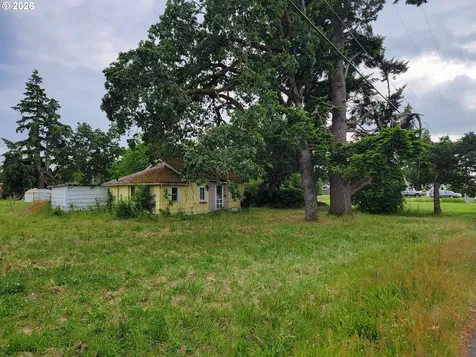 1100 E Santiam Street Stayton OR 97383