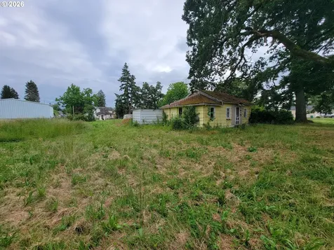 1100 E Santiam Street Stayton OR 97383