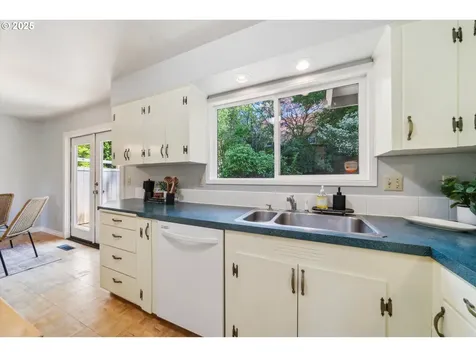 7323 SW Nevada Terrace Portland OR 97219