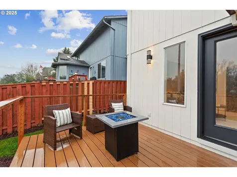 17231 NW Oakley Court Portland OR 97229