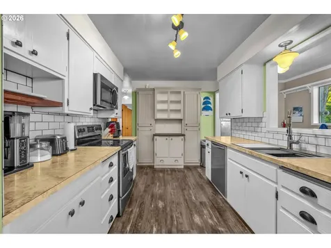 937 Janice Court Clatskanie OR 97016
