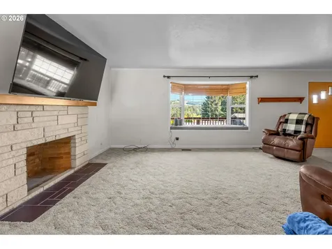 937 Janice Court Clatskanie OR 97016