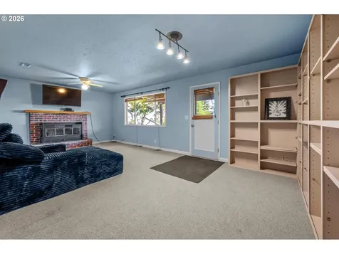 937 Janice Court Clatskanie OR 97016