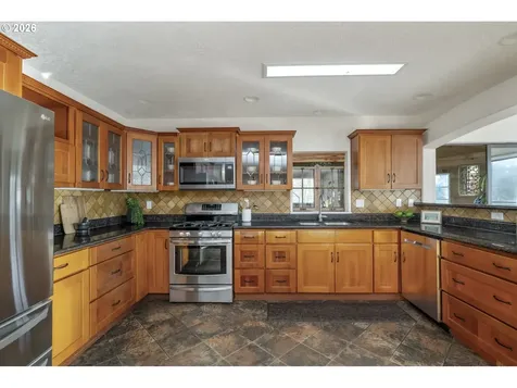 2704 Orchard Hill Lane Lake Oswego OR 97035