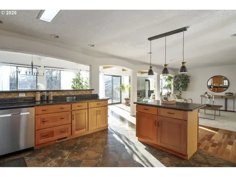 2704 Orchard Hill Lane Lake Oswego OR 97035