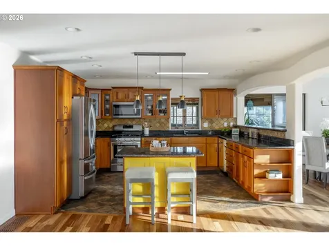 2704 Orchard Hill Lane Lake Oswego OR 97035
