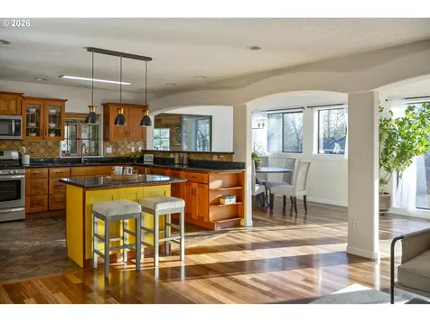 2704 Orchard Hill Lane Lake Oswego OR 97035