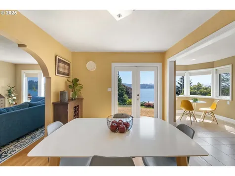 1371 Bayview Street North Bend OR 97459