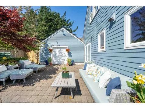 1371 Bayview Street North Bend OR 97459
