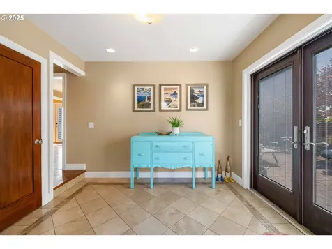 1371 Bayview Street North Bend OR 97459