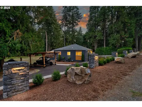 150 Rees Hill Road SE Salem OR 97306