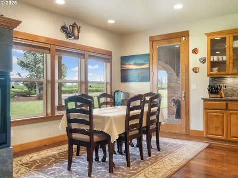 19601 Boones Ferry Road NE Hubbard OR 97032