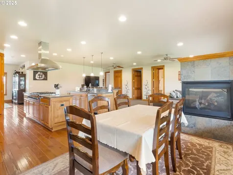 19601 Boones Ferry Road NE Hubbard OR 97032