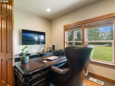 19601 Boones Ferry Road NE Hubbard OR 97032