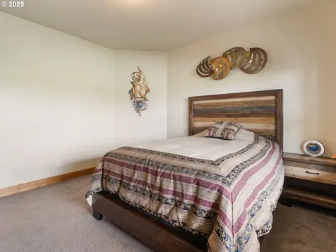19601 Boones Ferry Road NE Hubbard OR 97032
