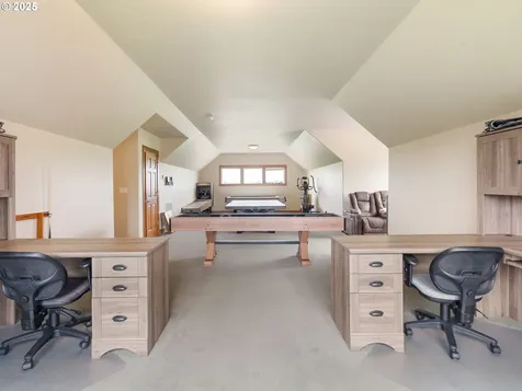 19601 Boones Ferry Road NE Hubbard OR 97032