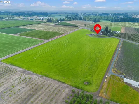 19601 Boones Ferry Road NE Hubbard OR 97032