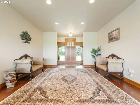 19601 Boones Ferry Road NE Hubbard OR 97032