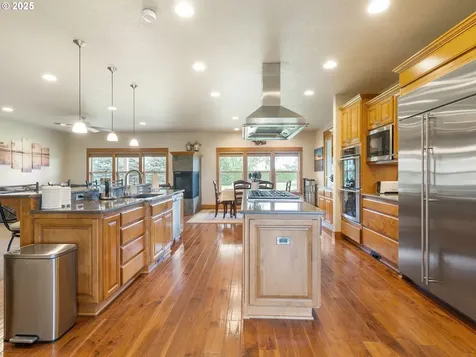 19601 Boones Ferry Road NE Hubbard OR 97032