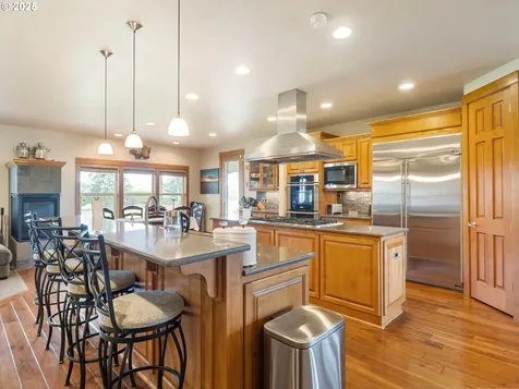 19601 Boones Ferry Road NE Hubbard OR 97032
