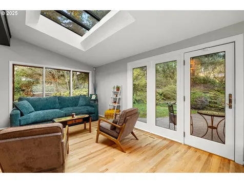 11612 SW Lancaster Road Portland OR 97219