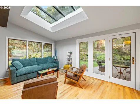 11612 SW Lancaster Road Portland OR 97219