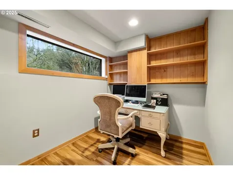11612 SW Lancaster Road Portland OR 97219
