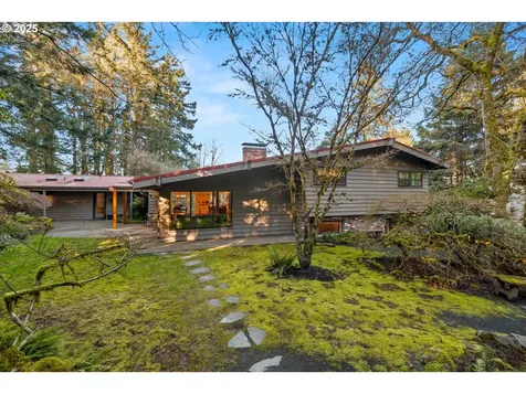 11612 SW Lancaster Road Portland OR 97219
