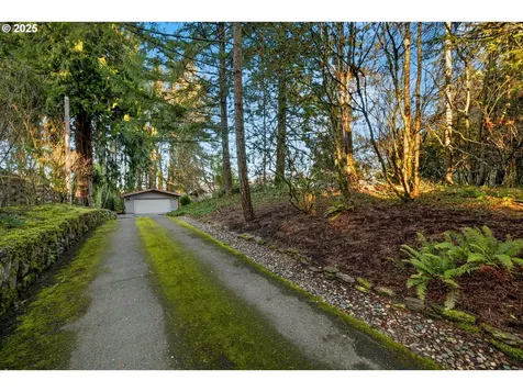 11612 SW Lancaster Road Portland OR 97219