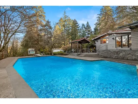 11612 SW Lancaster Road Portland OR 97219