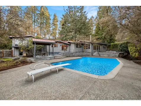11612 SW Lancaster Road Portland OR 97219