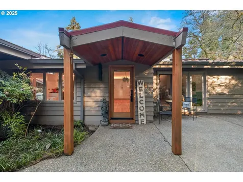 11612 SW Lancaster Road Portland OR 97219