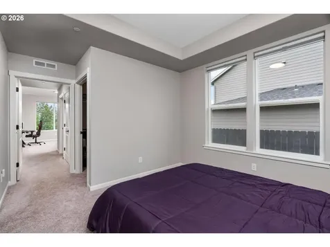 124 W 20th Way La Center WA 98629