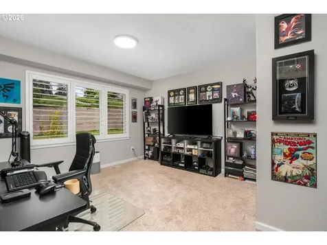 124 W 20th Way La Center WA 98629