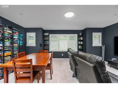 124 W 20th Way La Center WA 98629