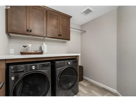 124 W 20th Way La Center WA 98629