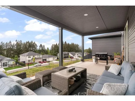 124 W 20th Way La Center WA 98629