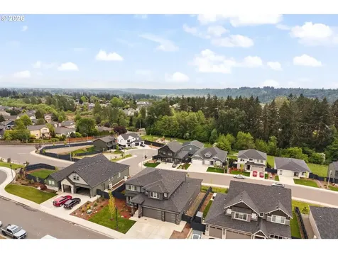 124 W 20th Way La Center WA 98629