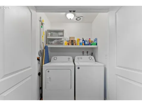 2046 NE Freemont Avenue Roseburg OR 97470